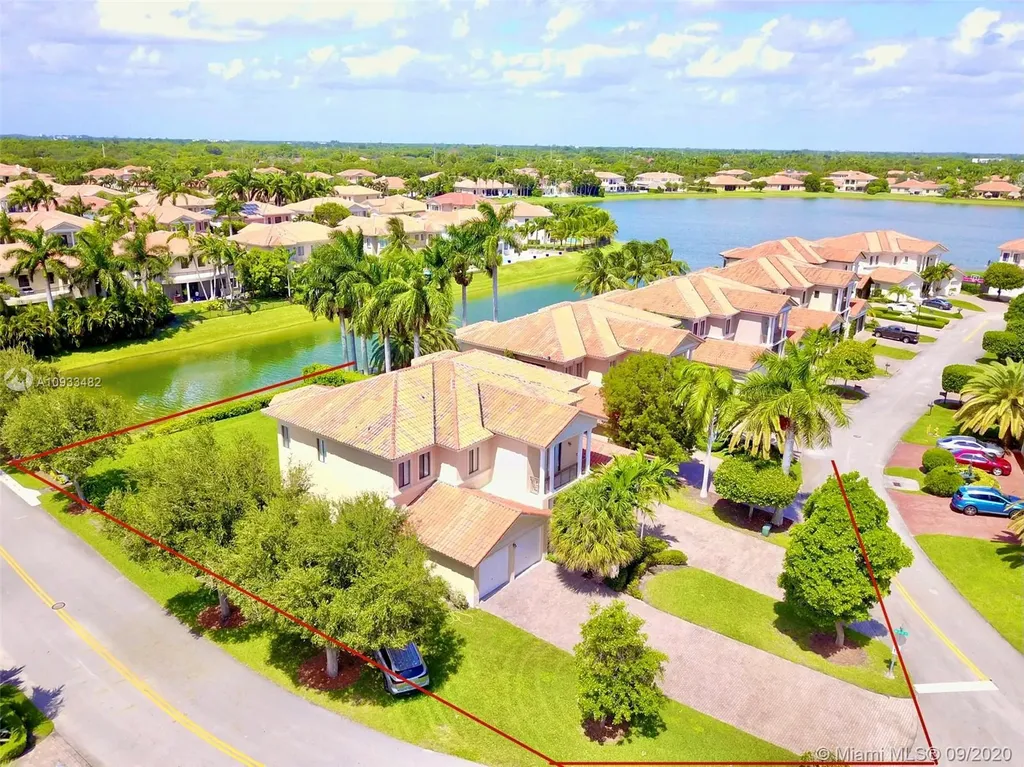 19386 SW 78th Place Cutler Bay FL 33157