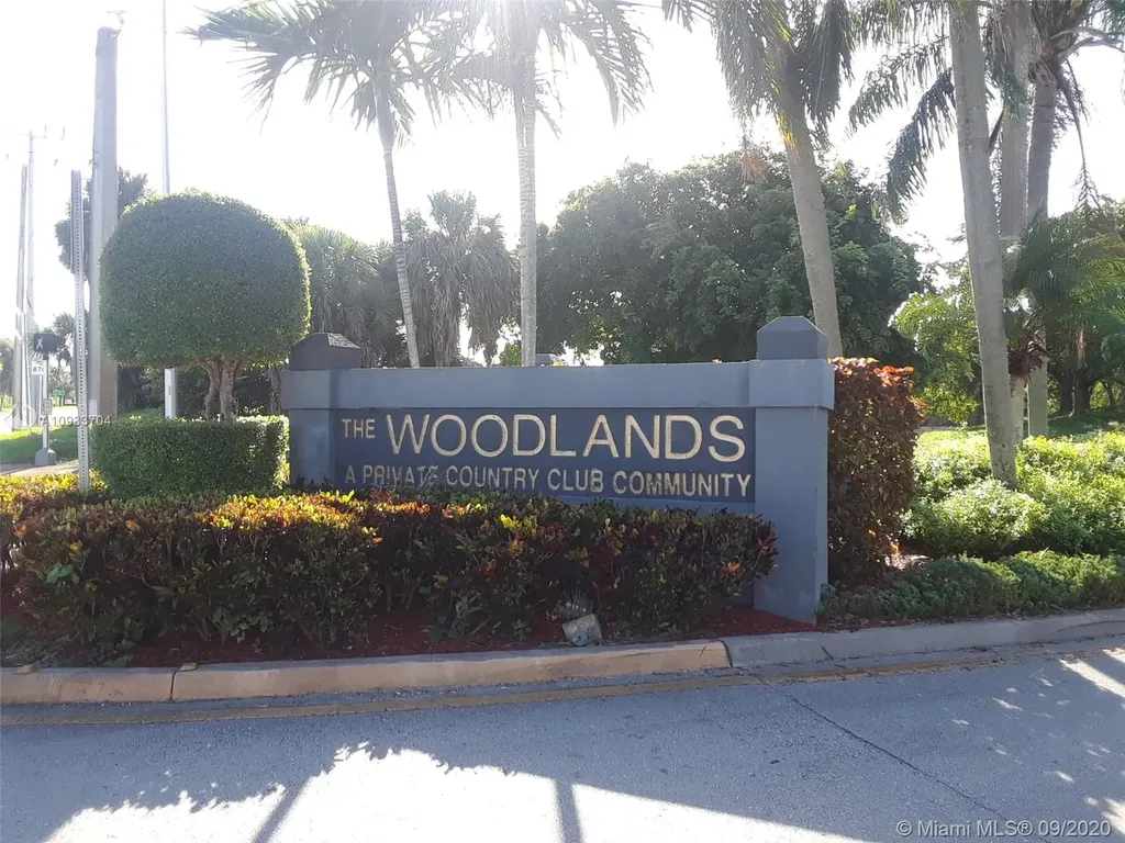 4901 N Travelers Palm Lane Tamarac FL 33319