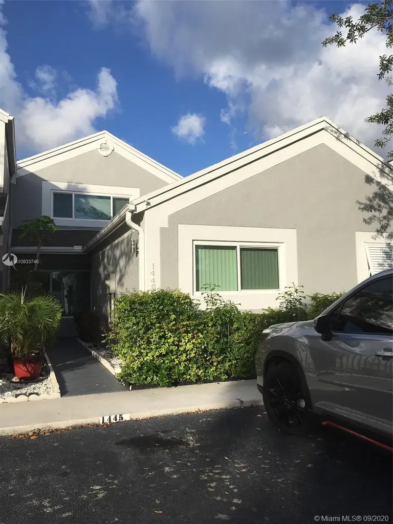 1445 NW 122nd Terrace Pembroke Pines FL 33026