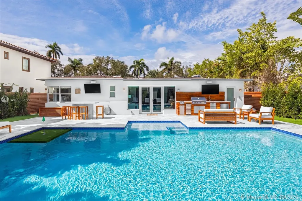 5225 N Bay Road Miami Beach FL 33140