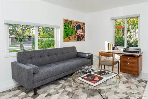 5225 N Bay Road Miami Beach FL 33140