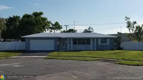 5201 SW 8th Court Plantation FL 33317