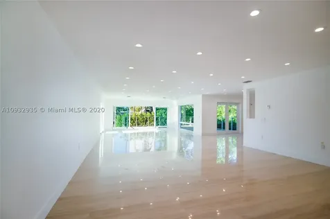 1100 Belle Meade Island Drive Miami FL 33138