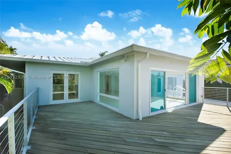 1100 Belle Meade Island Drive Miami FL 33138