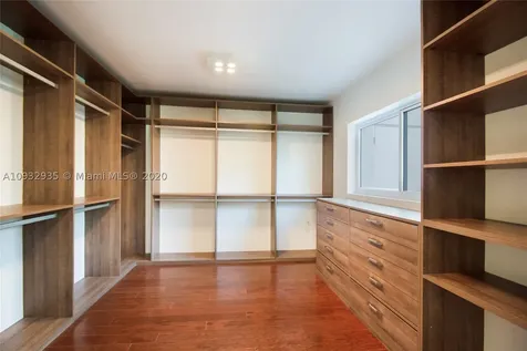 1100 Belle Meade Island Drive Miami FL 33138