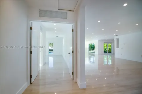 1100 Belle Meade Island Drive Miami FL 33138