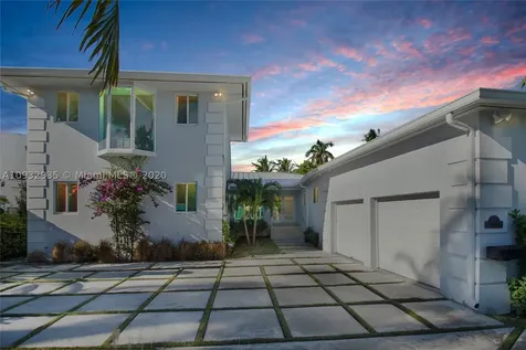 1100 Belle Meade Island Drive Miami FL 33138