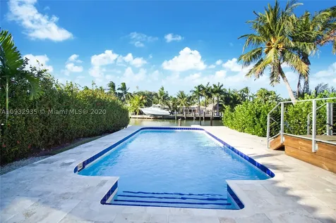 1100 Belle Meade Island Drive Miami FL 33138