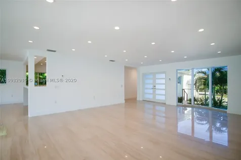 1100 Belle Meade Island Drive Miami FL 33138