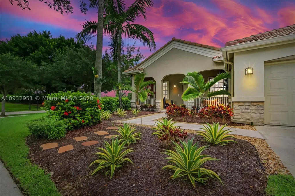 3908 Hawks Court Weston FL 33331