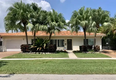 2085 Ixora Road North Miami FL 33181