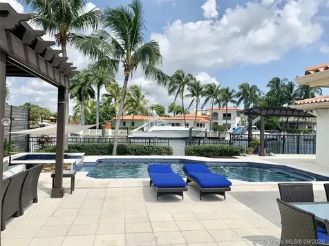 2085 Ixora Road North Miami FL 33181