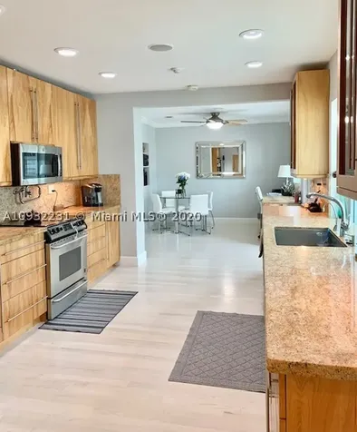 2085 Ixora Road North Miami FL 33181