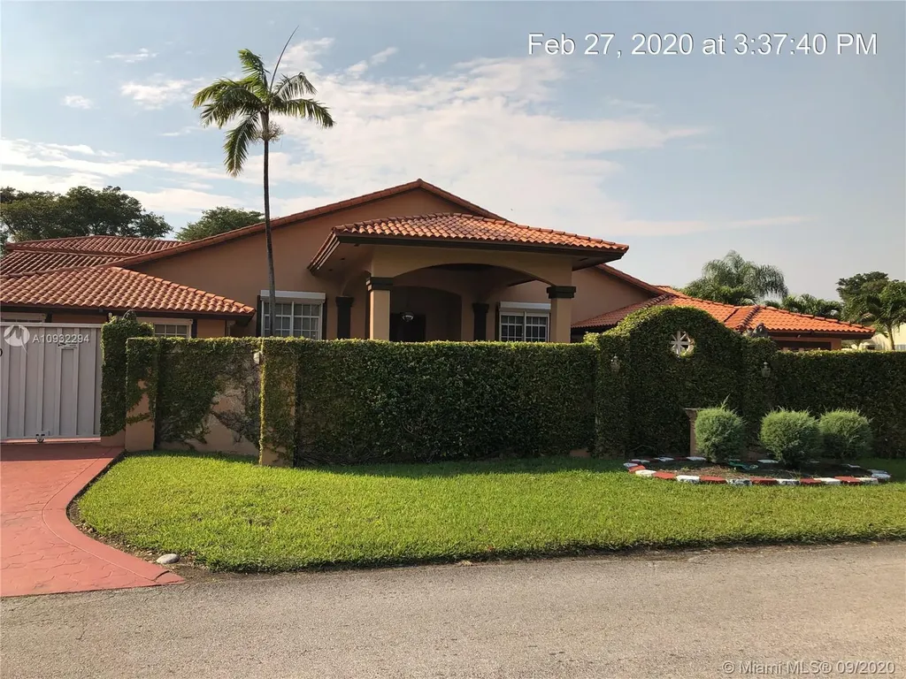 9410 E Calusa Club Drive Miami FL 33186