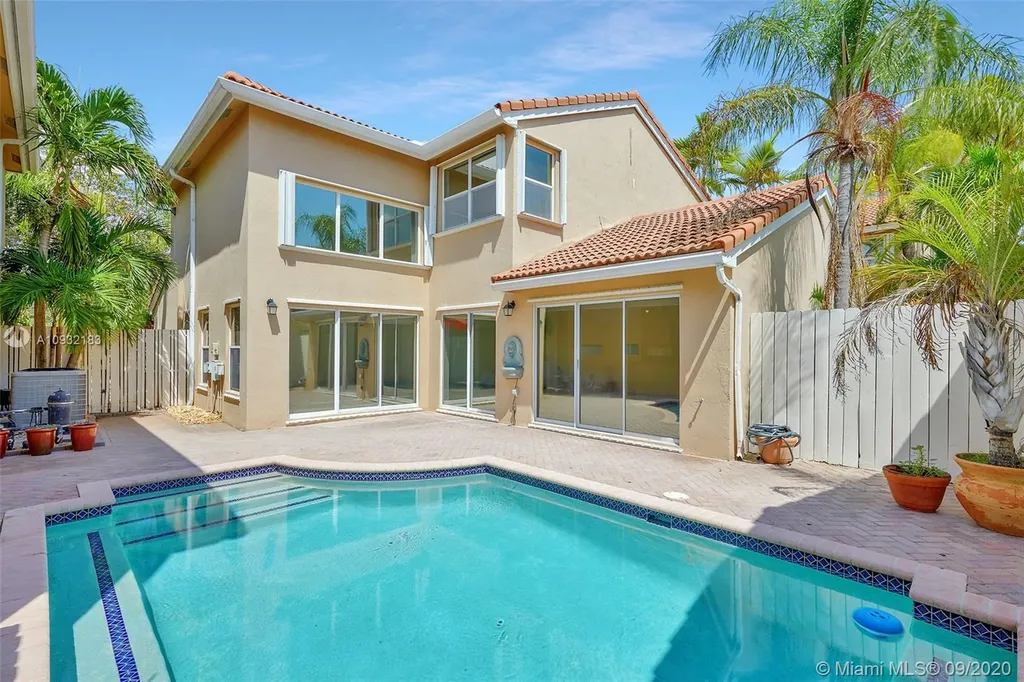 1030 Scarlet Oak Street Hollywood FL 33019
