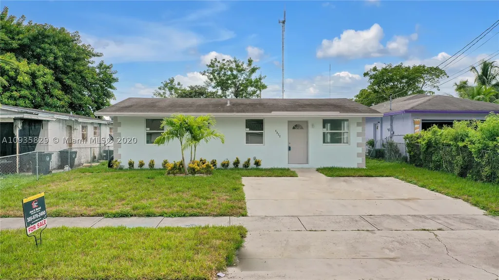 4822 SW 18th Street West Park FL 33023