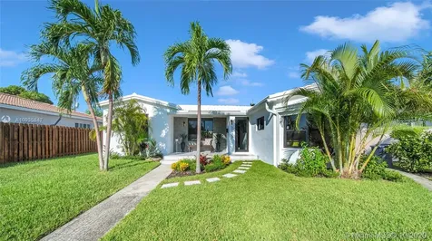 7532 Hispanola Avenue North Bay Village FL 33141