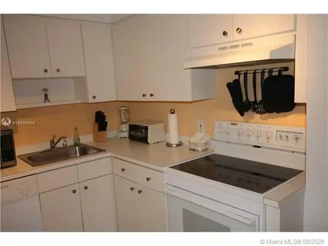 5161 Collins Avenue Miami Beach FL 33140