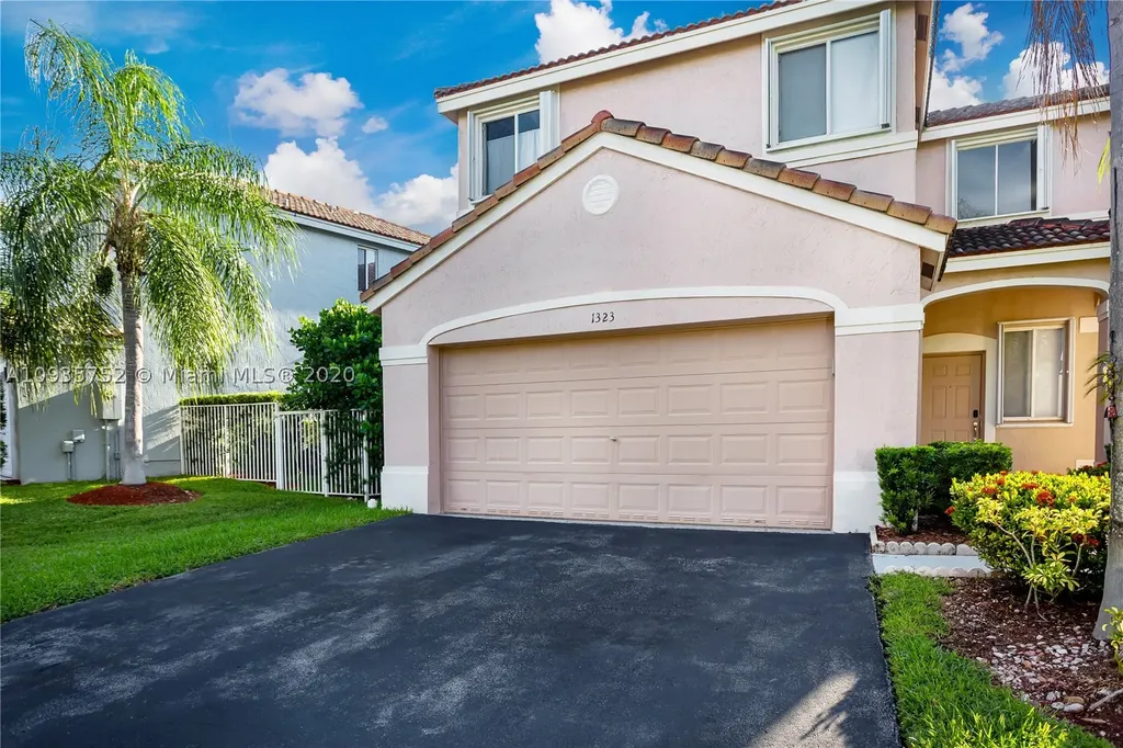 1323 Sabal Trail Weston FL 33327