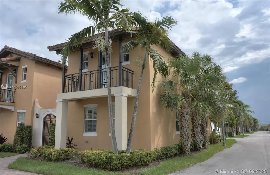 14658 SW 13th Street Pembroke Pines FL 33027