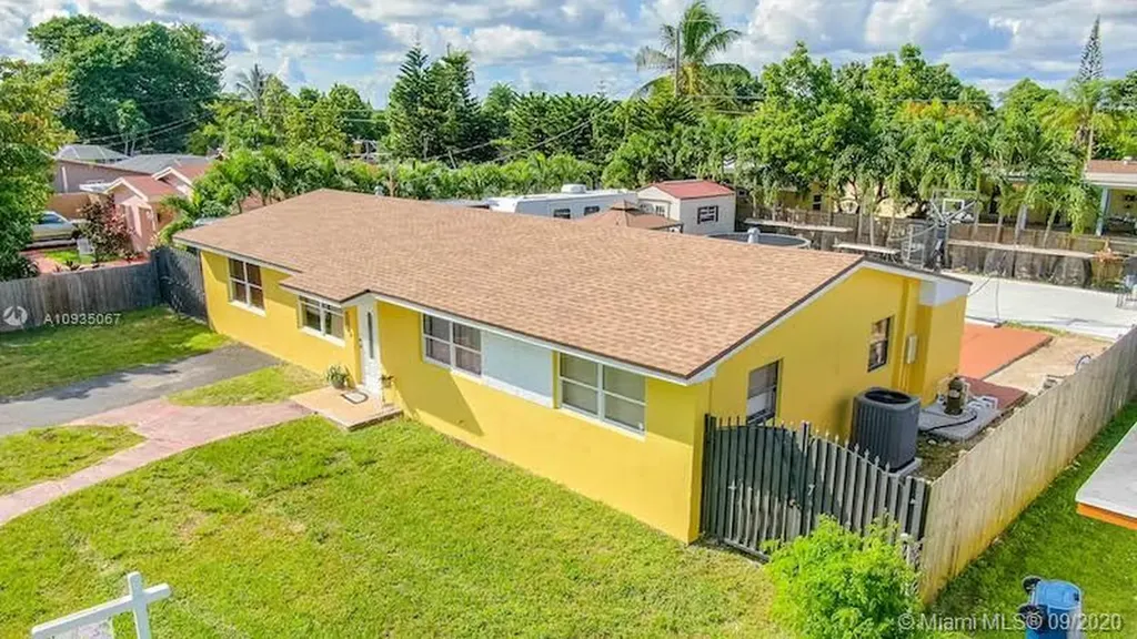 9865 SW 212th Street Cutler Bay FL 33189
