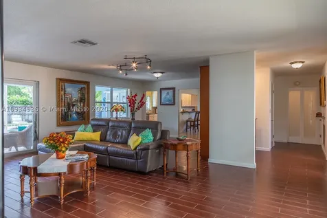5130 Jackson Street Hollywood FL 33021