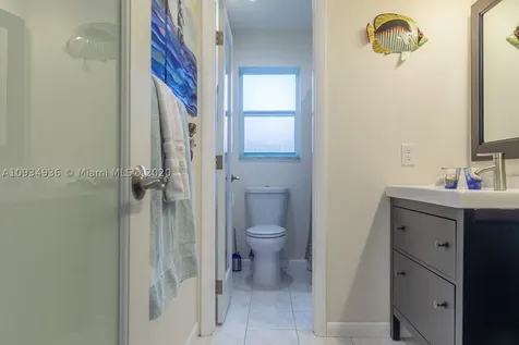 5130 Jackson Street Hollywood FL 33021