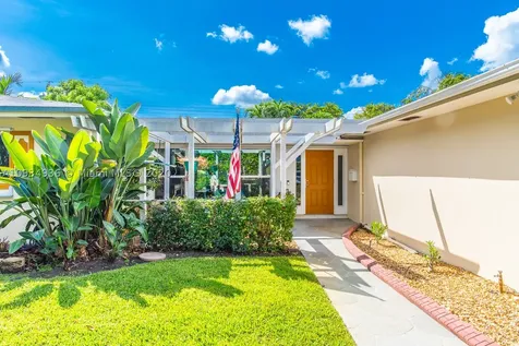 5130 Jackson Street Hollywood FL 33021