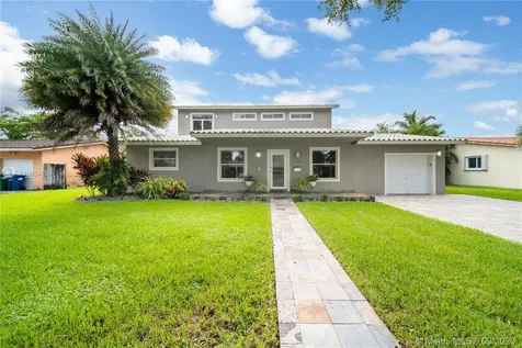 13900 Cypress Court Miami Lakes FL 33014