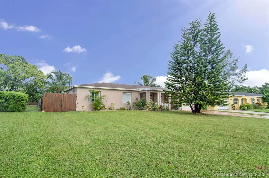 22186 Aquila Street Boca Raton FL 33428