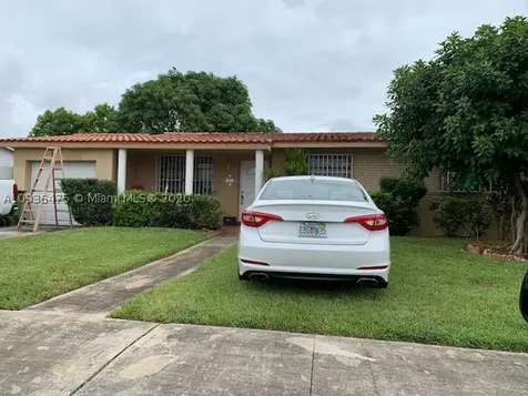 1229 W 82nd Street Hialeah FL 33014