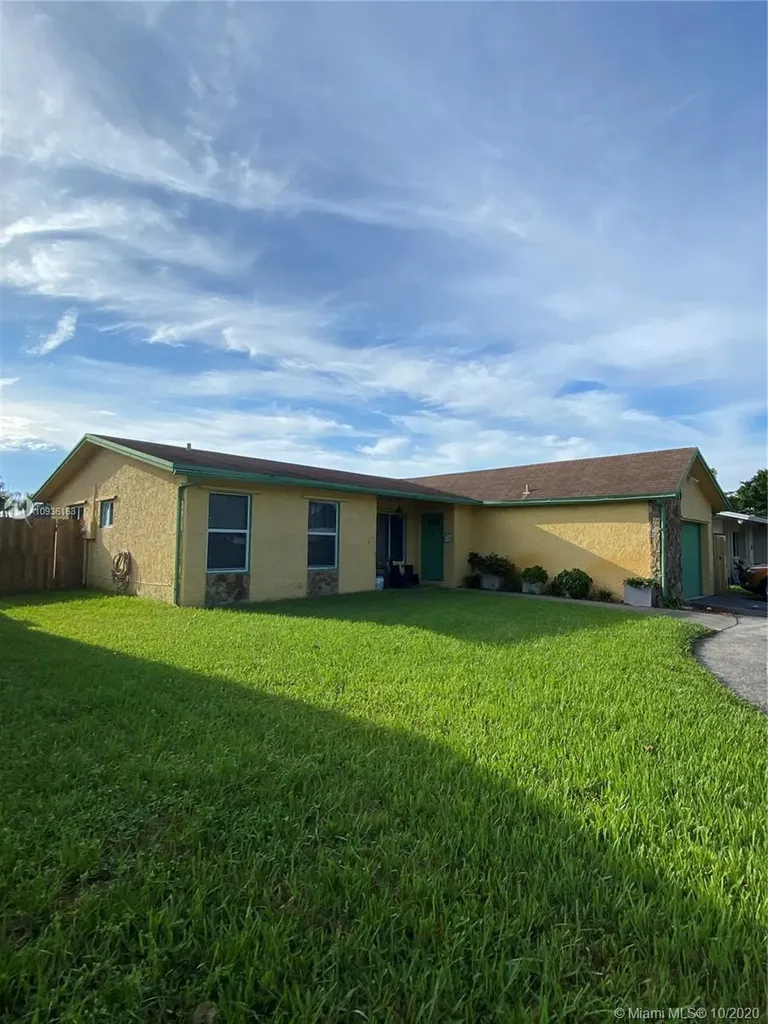 331 NW 99th Way Pembroke Pines FL 33024