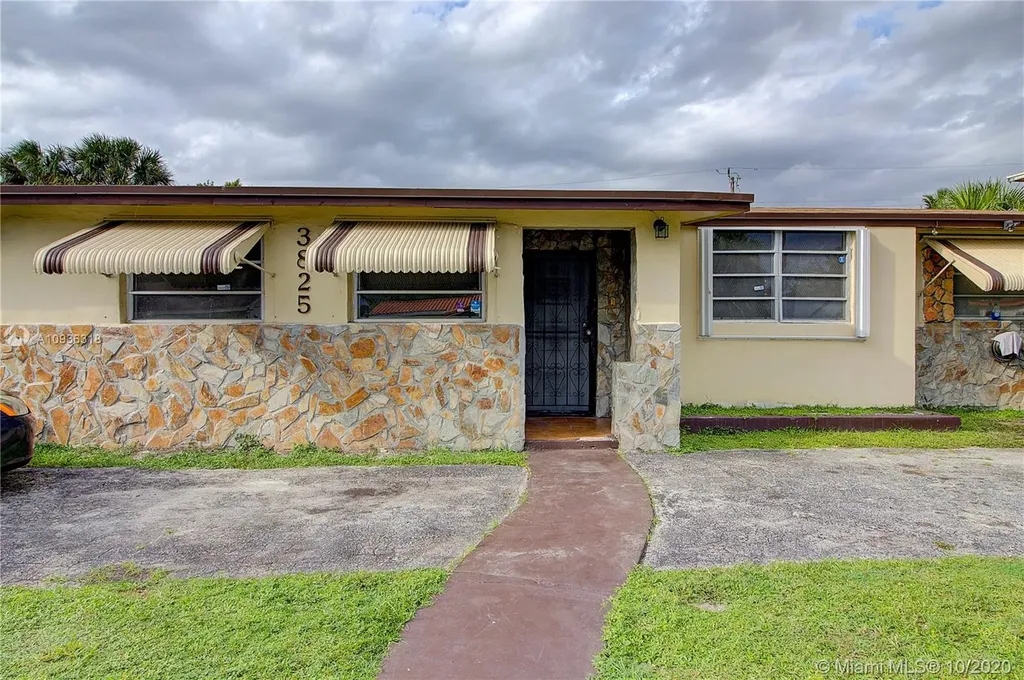 3825 NW 185th Street Miami Gardens FL 33055