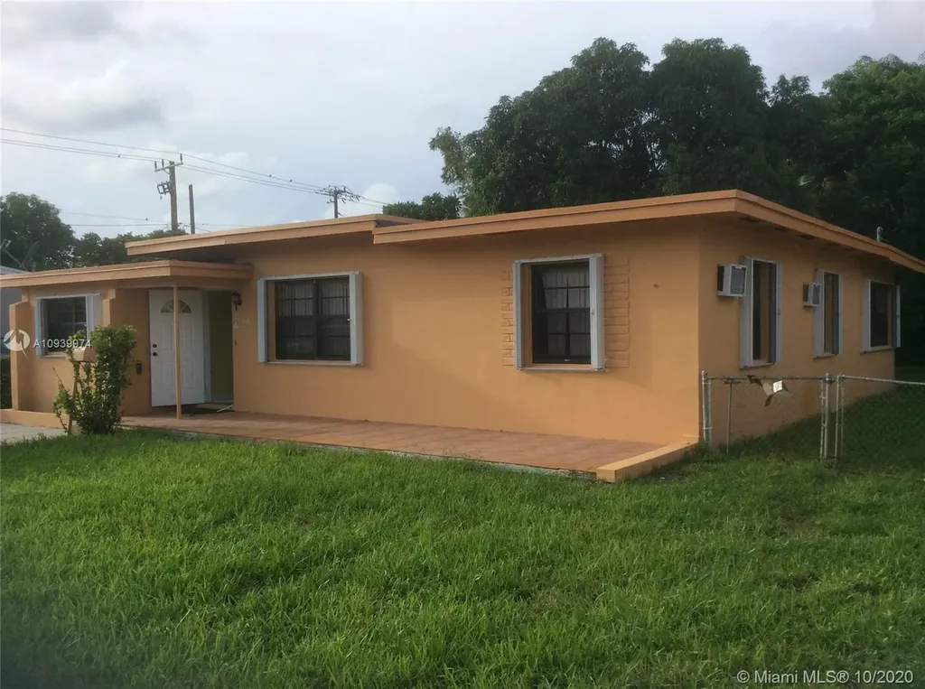 165 NW 125th Street North Miami FL 33168