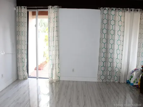 10433 SW 80th Street Miami FL 33173