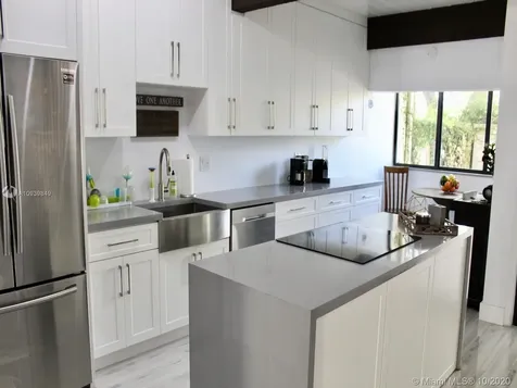 10433 SW 80th Street Miami FL 33173