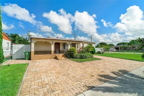 241 W 59th Street Hialeah FL 33012