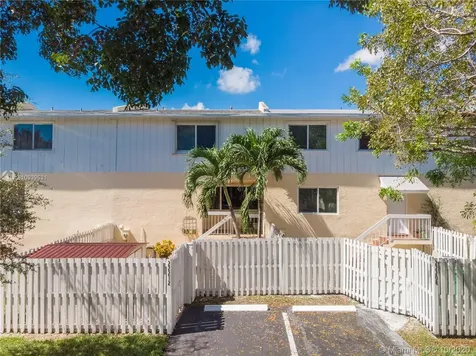 22212 SW 103rd Avenue Cutler Bay FL 33190