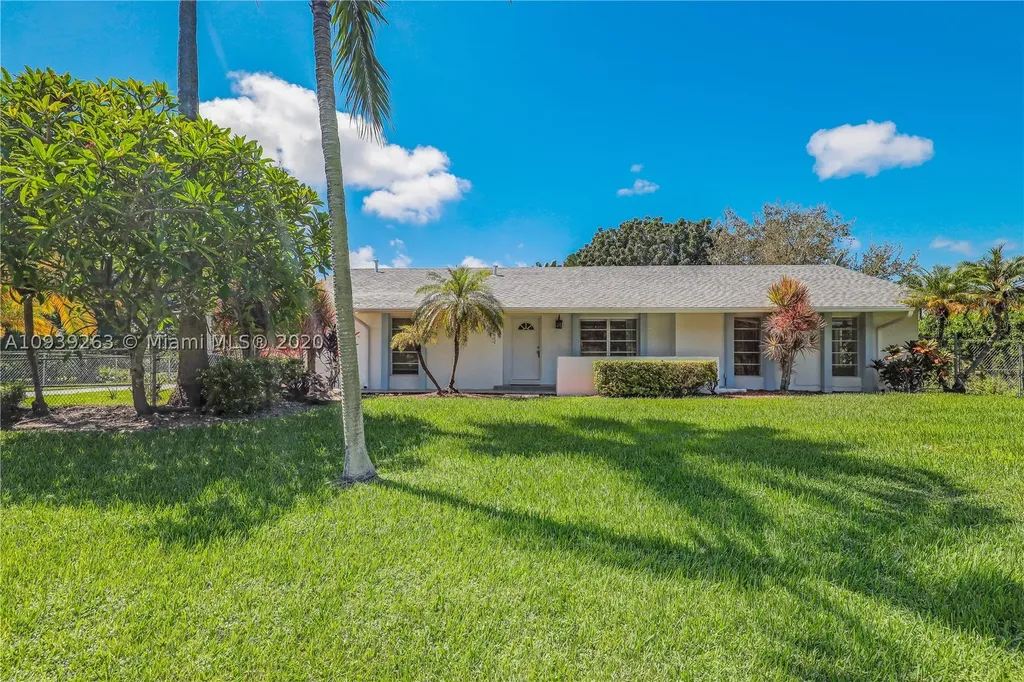 18122 SW 88th Place Palmetto Bay FL 33157