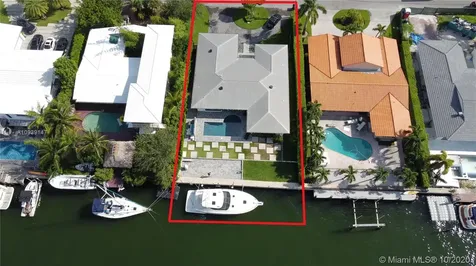 2062 NE 121st Road North Miami FL 33181