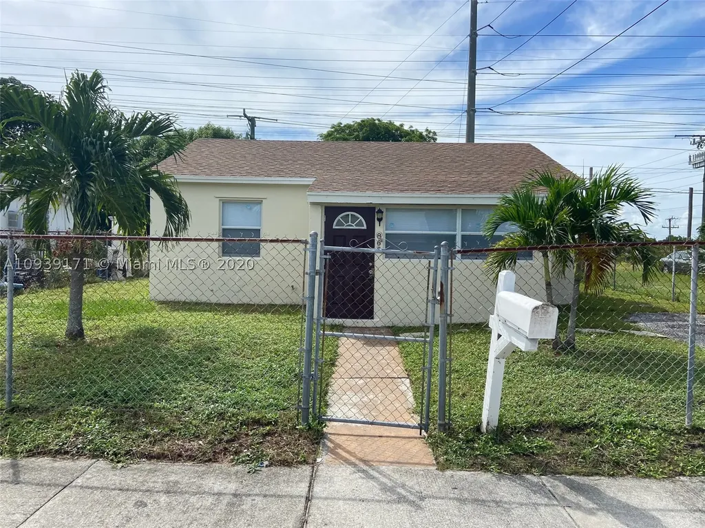 865 W 1st Street Riviera Beach FL 33404