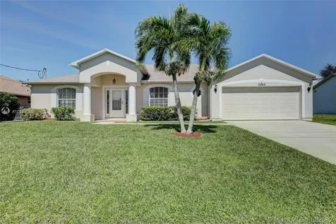 2265 SE Marsh Avenue Port St. Lucie FL 34952