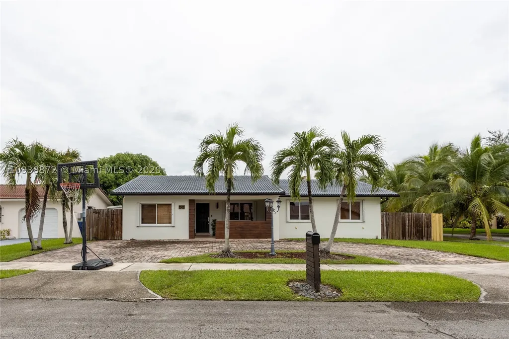 2905 SW 108th Place Miami FL 33165