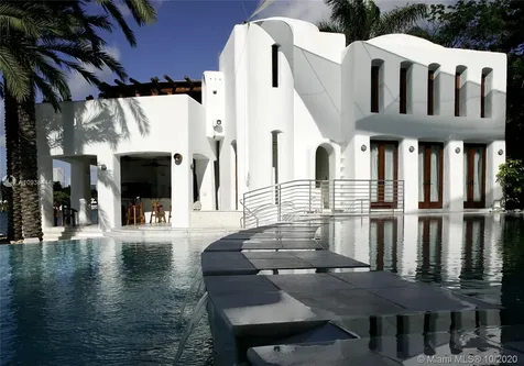 24 S Hibiscus Drive Miami Beach FL 33139