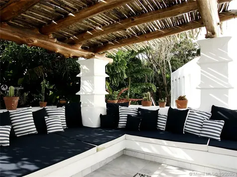 24 S Hibiscus Drive Miami Beach FL 33139