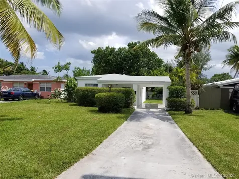 1414 NE 175th Street North Miami Beach FL 33162