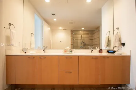 15811 Collins Avenue Sunny Isles Beach FL 33160