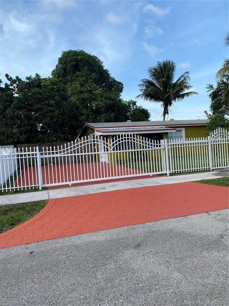 1081 NE 211th Terrace Miami FL 33179