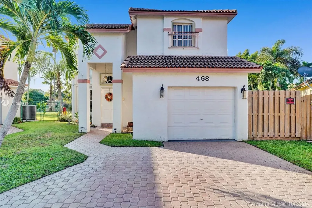 468 Lakeside Circle Sunrise FL 33326