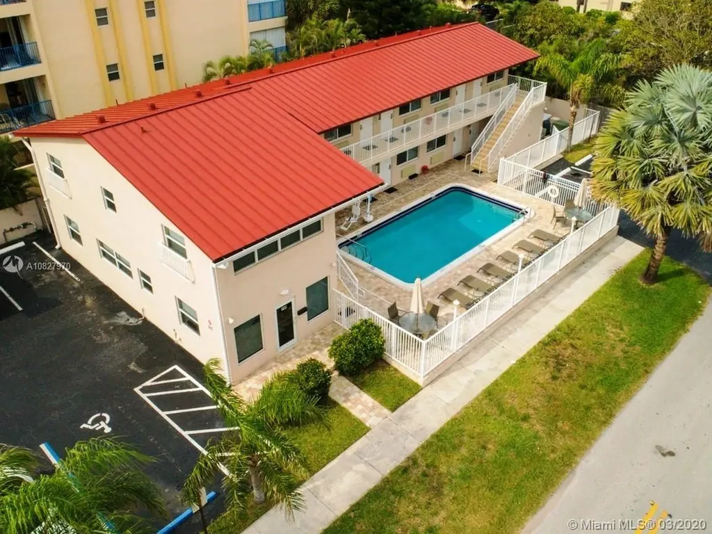 317 SE 20th Avenue Deerfield Beach FL 33441